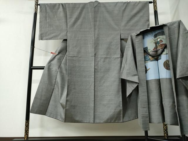 ■■■　サイズ　■■■ 【着物】 身丈 137cm（肩から） 裄丈 66cm 袖丈 47cm　縫込み 3cm 袖幅 33cm 前幅 24cm 後幅 29cm 着物縫いこみ 内揚げ 6cm 裄 お袖側 約4cm　身頃側 約4cm 【羽織】 身丈 85cm（肩から） 裄丈 67cm 袖丈 48cm　縫込み 0cm 袖幅 34cm 前幅 18.5cm 後幅 29.5cm 裄 お袖側 約3cm　身頃側 約4cm ■■■　商品詳細　■■■ 【正絹】 状態は特に目立ったシミ汚れなどもなく大変良い状態です。 大変上質な逸品になります。 お安く出品致しますので、是非この機会にいかがでしょうか？ ■■■　注意事項　■■■ ■モニター発色の具合により色合いが異なる場合がございます。 ■寸法は多少の誤差が生じる場合がございますのでご了承ください。 ■縫込みの長さが左右非対称の場合は短い部分を記載しております。 左右非対称であってもご返品・お値引き等の保証は出来かねますので、ご了承の上ご購入をお願い致します。 ■シミ等のチェックには注意を払っておりますが、見落としがある場合もございますし、個人の見解も様々ですので神経質な方のご購入はお控えください。 ■箪笥に入っておりました着物や帯なので畳みシワや匂いがあるものもございます。 ■お休みは基本的に土日祝となりますが、その他臨時でお休みする場合がございますのでご了承ください。 ■商品の発送は平日のみの発送となります。 ■夜間と土曜、日曜日はお問い合わせの回答が遅れる場合がございます。 ■当店では、お直し、紋入れ、お手入れ等は承っておりません。 ■生地の状態（ヤケ、経年劣化等）によってはサイズ直しが出来ない場合がございます。 その点もどうかご了承のうえ、ご購入をお願いいたします。 ■弊社で取り扱う商品は一点ものにつき、時期や在庫状況に応じて金額が変更となる場合がございます。 ■検針は行っておりません。予めご了承いただきますようお願いいたします。 ■【洗える着物】と記載のある商品におきましては、商品お届け後に洗濯を行ってしまってからのご返品にはご対応しかねます。 念の為、専門店でのお手入れをお願いいたします。 ■着物のサイズ目安は下記を参考ください↓ ＜女性着物＞　お端折り次第で＋5cm　−1cmが着用可能サイズ 　例）身丈170cmの場合、身長160cm〜175cm ＜男性着物＞　身丈＋約25cm〜27cm程が適応身長 　例）身丈155cmの場合、身長180〜182cm