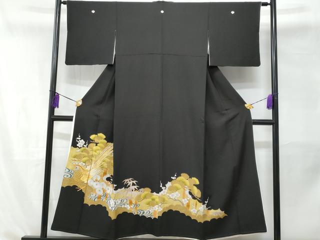 ■■■　サイズ　■■■ 身丈 150.5cm（肩から） 裄丈 63.5cm 袖丈 43cm　縫込み 1.5cm 袖幅 33.5cm 前幅 24cm 後幅 29.5cm 着物縫いこみ 内揚げ 0cm 裄 お袖側 約2.5cm　身頃側 約3cm ■■■　商品詳細　■■■ 【正絹・五つ紋・比翼仕立て】 状態は画像を添付しておりますので、そちらをご確認下さいますよう宜しくお願い致します。 大変上質な逸品に