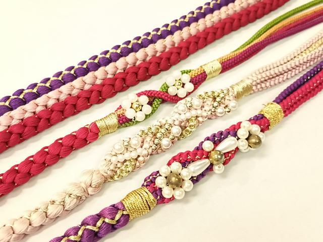 ■■■　商品詳細　■■■ ※こちらのお品はまとめての出品となりますので、 汚れ・サイズ等の詳細は記載しておりません。 ご理解の上でのご入札をお願い致します。 大変上質な逸品になります。 お安く出品致しますので、是非この機会にいかがでしょうか？ ■■■　注意事項　■■■ ■モニター発色の具合により色合いが異なる場合がございます。 ■寸法は多少の誤差が生じる場合がございますのでご了承ください。 ■縫込みの長さが左右非対称の場合は短い部分を記載しております。 左右非対称であってもご返品・お値引き等の保証は出来かねますので、ご了承の上ご購入をお願い致します。 ■シミ等のチェックには注意を払っておりますが、見落としがある場合もございますし、個人の見解も様々ですので神経質な方のご購入はお控えください。 ■箪笥に入っておりました着物や帯なので畳みシワや匂いがあるものもございます。 ■お休みは基本的に土日祝となりますが、その他臨時でお休みする場合がございますのでご了承ください。 ■商品の発送は平日のみの発送となります。 ■夜間と土曜、日曜日はお問い合わせの回答が遅れる場合がございます。 ■当店では、お直し、紋入れ、お手入れ等は承っておりません。 ■生地の状態（ヤケ、経年劣化等）によってはサイズ直しが出来ない場合がございます。 その点もどうかご了承のうえ、ご購入をお願いいたします。 ■弊社で取り扱う商品は一点ものにつき、時期や在庫状況に応じて金額が変更となる場合がございます。 ■検針は行っておりません。予めご了承いただきますようお願いいたします。 ■【洗える着物】と記載のある商品におきましては、商品お届け後に洗濯を行ってしまってからのご返品にはご対応しかねます。 念の為、専門店でのお手入れをお願いいたします。 ■着物のサイズ目安は下記を参考ください↓ ＜女性着物＞　お端折り次第で＋5cm　−1cmが着用可能サイズ 　例）身丈170cmの場合、身長160cm〜175cm ＜男性着物＞　身丈＋約25cm〜27cm程が適応身長 　例）身丈155cmの場合、身長180〜182cm