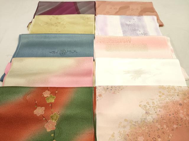 ■■■　商品詳細　■■■ 【正絹】 状態は特に目立ったシミ汚れなどもなく大変良い状態です。 大変上質な逸品になります。 お安く出品致しますので、是非この機会にいかがでしょうか？ ■■■　注意事項　■■■ ■モニター発色の具合により色合いが異なる場合がございます。 ■寸法は多少の誤差が生じる場合がございますのでご了承ください。 ■縫込みの長さが左右非対称の場合は短い部分を記載しております。 左右非対称であってもご返品・お値引き等の保証は出来かねますので、ご了承の上ご購入をお願い致します。 ■シミ等のチェックには注意を払っておりますが、見落としがある場合もございますし、個人の見解も様々ですので神経質な方のご購入はお控えください。 ■箪笥に入っておりました着物や帯なので畳みシワや匂いがあるものもございます。 ■お休みは基本的に土日祝となりますが、その他臨時でお休みする場合がございますのでご了承ください。 ■商品の発送は平日のみの発送となります。 ■夜間と土曜、日曜日はお問い合わせの回答が遅れる場合がございます。 ■当店では、お直し、紋入れ、お手入れ等は承っておりません。 ■生地の状態（ヤケ、経年劣化等）によってはサイズ直しが出来ない場合がございます。 その点もどうかご了承のうえ、ご購入をお願いいたします。 ■弊社で取り扱う商品は一点ものにつき、時期や在庫状況に応じて金額が変更となる場合がございます。 ■検針は行っておりません。予めご了承いただきますようお願いいたします。 ■【洗える着物】と記載のある商品におきましては、商品お届け後に洗濯を行ってしまってからのご返品にはご対応しかねます。 念の為、専門店でのお手入れをお願いいたします。 ■着物のサイズ目安は下記を参考ください↓ ＜女性着物＞　お端折り次第で＋5cm　−1cmが着用可能サイズ 　例）身丈170cmの場合、身長160cm〜175cm ＜男性着物＞　身丈＋約25cm〜27cm程が適応身長 　例）身丈155cmの場合、身長180〜182cm