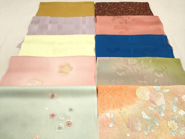 ■■■　商品詳細　■■■ 【正絹】 状態は特に目立ったシミ汚れなどもなく大変良い状態です。 大変上質な逸品になります。 お安く出品致しますので、是非この機会にいかがでしょうか？ ■■■　注意事項　■■■ ■モニター発色の具合により色合いが異なる場合がございます。 ■寸法は多少の誤差が生じる場合がございますのでご了承ください。 ■縫込みの長さが左右非対称の場合は短い部分を記載しております。 左右非対称であってもご返品・お値引き等の保証は出来かねますので、ご了承の上ご購入をお願い致します。 ■シミ等のチェックには注意を払っておりますが、見落としがある場合もございますし、個人の見解も様々ですので神経質な方のご購入はお控えください。 ■箪笥に入っておりました着物や帯なので畳みシワや匂いがあるものもございます。 ■お休みは基本的に土日祝となりますが、その他臨時でお休みする場合がございますのでご了承ください。 ■商品の発送は平日のみの発送となります。 ■夜間と土曜、日曜日はお問い合わせの回答が遅れる場合がございます。 ■当店では、お直し、紋入れ、お手入れ等は承っておりません。 ■生地の状態（ヤケ、経年劣化等）によってはサイズ直しが出来ない場合がございます。 その点もどうかご了承のうえ、ご購入をお願いいたします。 ■弊社で取り扱う商品は一点ものにつき、時期や在庫状況に応じて金額が変更となる場合がございます。 ■検針は行っておりません。予めご了承いただきますようお願いいたします。 ■【洗える着物】と記載のある商品におきましては、商品お届け後に洗濯を行ってしまってからのご返品にはご対応しかねます。 念の為、専門店でのお手入れをお願いいたします。 ■着物のサイズ目安は下記を参考ください↓ ＜女性着物＞　お端折り次第で＋5cm　−1cmが着用可能サイズ 　例）身丈170cmの場合、身長160cm〜175cm ＜男性着物＞　身丈＋約25cm〜27cm程が適応身長 　例）身丈155cmの場合、身長180〜182cm