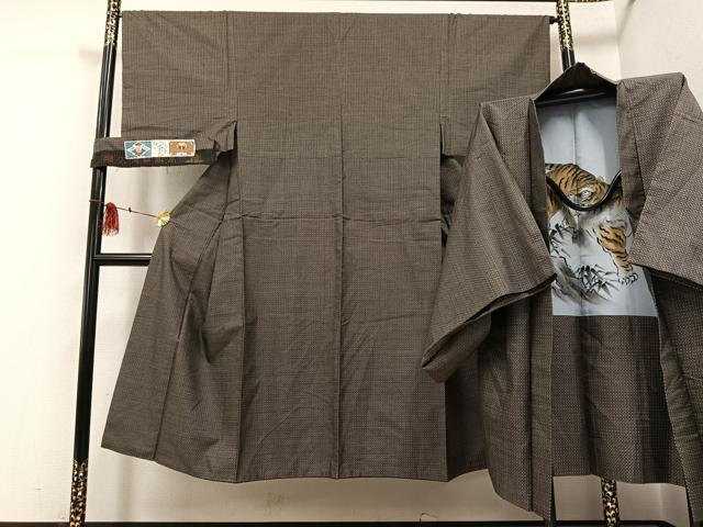 平和屋着物●男性　本場大島紬　アンサンブル　古代染色純泥染め　西郷絣　村田満作　証紙付き　正絹　逸品　AABF8084ph