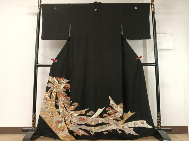 平和屋着物●創業460年・千總　黒留袖　駒刺繍　束ね熨斗吉祥花文　金彩　三越扱い　正絹　逸品　CABC2739vp