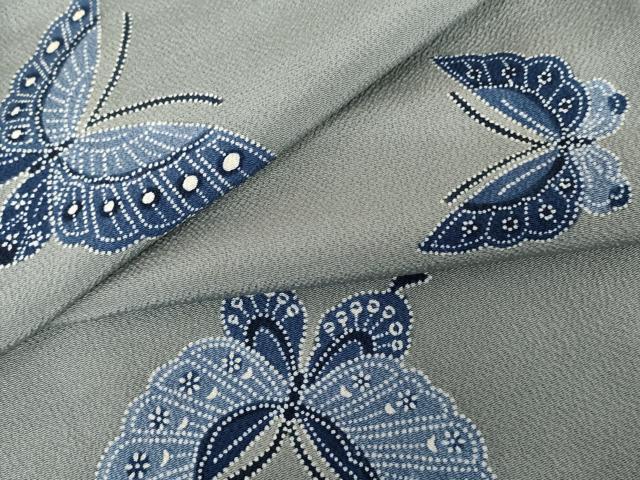 Full-Length Under-Kimono - 平和屋着物●上質な小紋　藍　型染め　舞蝶文　鬼しぼ縮緬　正絹　逸品　AABF6586cs