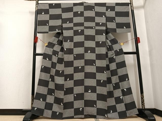 平和屋着物●上質な小紋 市松 兎 胴抜き仕立て 正絹 逸品 AABF8093ph