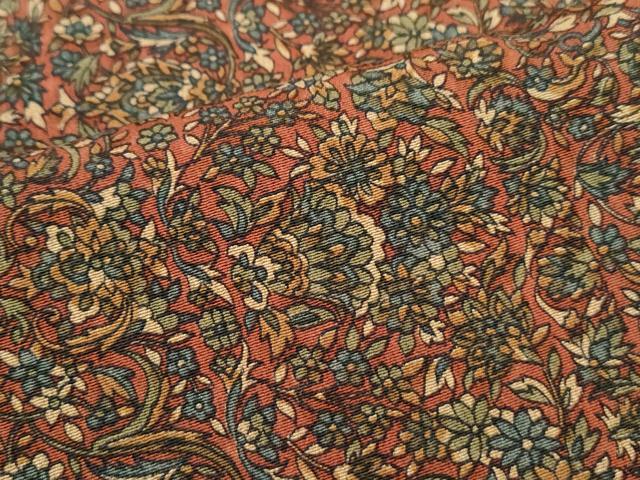 ■■■　サイズ　■■■ 身丈 169cm（肩から） 裄丈 66cm 袖丈 48cm　縫込み 4cm 袖幅 34.5cm 前幅 24cm 後幅 30cm 着物縫いこみ 内揚げ 8cm 裄 お袖側 約2cm　身頃側 約5cm ■■■　商品詳細　■■■ 【正絹】 状態は特に目立ったシミ汚れなどもなく大変良い状態です。 大変上質な逸品になります。 お安く出品致しますので、是非この機会にいかがでしょうか？ ■■■　注意事項　■■■ ■モニター発色の具合により色合いが異なる場合がございます。 ■寸法は多少の誤差が生じる場合がございますのでご了承ください。 ■縫込みの長さが左右非対称の場合は短い部分を記載しております。 左右非対称であってもご返品・お値引き等の保証は出来かねますので、ご了承の上ご購入をお願い致します。 ■シミ等のチェックには注意を払っておりますが、見落としがある場合もございますし、個人の見解も様々ですので神経質な方のご購入はお控えください。 ■箪笥に入っておりました着物や帯なので畳みシワや匂いがあるものもございます。 ■お休みは基本的に土日祝となりますが、その他臨時でお休みする場合がございますのでご了承ください。 ■商品の発送は平日のみの発送となります。 ■夜間と土曜、日曜日はお問い合わせの回答が遅れる場合がございます。 ■当店では、お直し、紋入れ、お手入れ等は承っておりません。 ■生地の状態（ヤケ、経年劣化等）によってはサイズ直しが出来ない場合がございます。 その点もどうかご了承のうえ、ご購入をお願いいたします。 ■弊社で取り扱う商品は一点ものにつき、時期や在庫状況に応じて金額が変更となる場合がございます。 ■検針は行っておりません。予めご了承いただきますようお願いいたします。 ■【洗える着物】と記載のある商品におきましては、商品お届け後に洗濯を行ってしまってからのご返品にはご対応しかねます。 念の為、専門店でのお手入れをお願いいたします。 ■着物のサイズ目安は下記を参考ください↓ ＜女性着物＞　お端折り次第で＋5cm　−1cmが着用可能サイズ 　例）身丈170cmの場合、身長160cm〜175cm ＜男性着物＞　身丈＋約25cm〜27cm程が適応身長 　例）身丈155cmの場合、身長180〜182cm