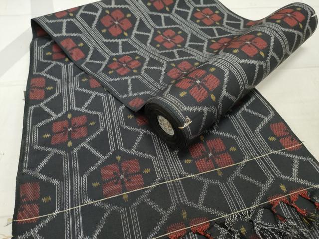 平和屋着物▼大島紬　反物　着尺　アンサンブル　亀甲花文　逸品　未使用　DAAY7040zy