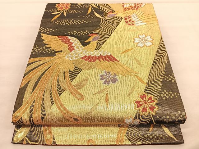 ■■■　サイズ　■■■ 長さ 428cm 幅 30.5cm程 ■■■　商品詳細　■■■ 【正絹】 詳細に関しましては、画像をご確認ください。 大変上質な逸品になります。 お安く出品致しますので、是非この機会にいかがでしょうか？ ■■■　注意事項　■■■ ■モニター発色の具合により色合いが異なる場合がございます。 ■寸法は多少の誤差が生じる場合がございますのでご了承ください。 ■縫込みの長さが左右非対称の場合は短い部分を記載しております。 左右非対称であってもご返品・お値引き等の保証は出来かねますので、ご了承の上ご購入をお願い致します。 ■シミ等のチェックには注意を払っておりますが、見落としがある場合もございますし、個人の見解も様々ですので神経質な方のご購入はお控えください。 ■箪笥に入っておりました着物や帯なので畳みシワや匂いがあるものもございます。 ■お休みは基本的に土日祝となりますが、その他臨時でお休みする場合がございますのでご了承ください。 ■商品の発送は平日のみの発送となります。 ■夜間と土曜、日曜日はお問い合わせの回答が遅れる場合がございます。 ■当店では、お直し、紋入れ、お手入れ等は承っておりません。 ■生地の状態（ヤケ、経年劣化等）によってはサイズ直しが出来ない場合がございます。 その点もどうかご了承のうえ、ご購入をお願いいたします。 ■弊社で取り扱う商品は一点ものにつき、時期や在庫状況に応じて金額が変更となる場合がございます。 ■検針は行っておりません。予めご了承いただきますようお願いいたします。 ■【洗える着物】と記載のある商品におきましては、商品お届け後に洗濯を行ってしまってからのご返品にはご対応しかねます。 念の為、専門店でのお手入れをお願いいたします。 ■着物のサイズ目安は下記を参考ください↓ ＜女性着物＞　お端折り次第で＋5cm　−1cmが着用可能サイズ 　例）身丈170cmの場合、身長160cm〜175cm ＜男性着物＞　身丈＋約25cm〜27cm程が適応身長 　例）身丈155cmの場合、身長180〜182cm