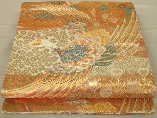 ■■■　サイズ　■■■ 長さ 432cm 幅 31cm程 ■■■　商品詳細　■■■ 【正絹】 詳細に関しましては、画像をご確認ください。 大変上質な逸品になります。 お安く出品致しますので、是非この機会にいかがでしょうか？ ※汚れ等に関しましては、着用時には見えない部分になるかと思いますのであまり気にならずお召になれるかと思います。 ■■■　注意事項　■■■ ■モニター発色の具合により色合いが異なる場合がございます。 ■寸法は多少の誤差が生じる場合がございますのでご了承ください。 ■縫込みの長さが左右非対称の場合は短い部分を記載しております。 左右非対称であってもご返品・お値引き等の保証は出来かねますので、ご了承の上ご購入をお願い致します。 ■シミ等のチェックには注意を払っておりますが、見落としがある場合もございますし、個人の見解も様々ですので神経質な方のご購入はお控えください。 ■箪笥に入っておりました着物や帯なので畳みシワや匂いがあるものもございます。 ■お休みは基本的に土日祝となりますが、その他臨時でお休みする場合がございますのでご了承ください。 ■商品の発送は平日のみの発送となります。 ■夜間と土曜、日曜日はお問い合わせの回答が遅れる場合がございます。 ■当店では、お直し、紋入れ、お手入れ等は承っておりません。 ■生地の状態（ヤケ、経年劣化等）によってはサイズ直しが出来ない場合がございます。 その点もどうかご了承のうえ、ご購入をお願いいたします。 ■弊社で取り扱う商品は一点ものにつき、時期や在庫状況に応じて金額が変更となる場合がございます。 ■検針は行っておりません。予めご了承いただきますようお願いいたします。 ■【洗える着物】と記載のある商品におきましては、商品お届け後に洗濯を行ってしまってからのご返品にはご対応しかねます。 念の為、専門店でのお手入れをお願いいたします。 ■着物のサイズ目安は下記を参考ください↓ ＜女性着物＞　お端折り次第で＋5cm　−1cmが着用可能サイズ 　例）身丈170cmの場合、身長160cm〜175cm ＜男性着物＞　身丈＋約25cm〜27cm程が適応身長 　例）身丈155cmの場合、身長180〜182cm