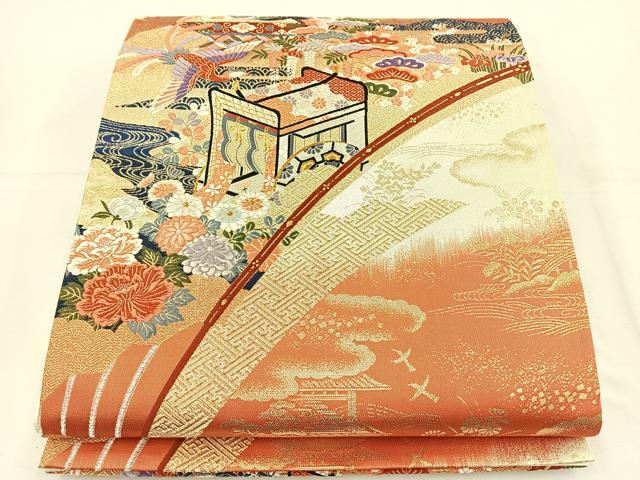 ■■■　サイズ　■■■ 長さ 428cm 幅 30.5cm程 ■■■　商品詳細　■■■ 【正絹・芯なし】 詳細に関しましては、画像をご確認ください。 大変上質な逸品になります。 お安く出品致しますので、是非この機会にいかがでしょうか？ ※汚れ等に関しましては、着用時には見えない部分になるかと思いますのであまり気にならずお召になれるかと思います。 ■■■　注意事項　■■■ ■モニター発色の具合により色合いが異なる場合がございます。 ■寸法は多少の誤差が生じる場合がございますのでご了承ください。 ■縫込みの長さが左右非対称の場合は短い部分を記載しております。 左右非対称であってもご返品・お値引き等の保証は出来かねますので、ご了承の上ご購入をお願い致します。 ■シミ等のチェックには注意を払っておりますが、見落としがある場合もございますし、個人の見解も様々ですので神経質な方のご購入はお控えください。 ■箪笥に入っておりました着物や帯なので畳みシワや匂いがあるものもございます。 ■お休みは基本的に土日祝となりますが、その他臨時でお休みする場合がございますのでご了承ください。 ■商品の発送は平日のみの発送となります。 ■夜間と土曜、日曜日はお問い合わせの回答が遅れる場合がございます。 ■当店では、お直し、紋入れ、お手入れ等は承っておりません。 ■生地の状態（ヤケ、経年劣化等）によってはサイズ直しが出来ない場合がございます。 その点もどうかご了承のうえ、ご購入をお願いいたします。 ■弊社で取り扱う商品は一点ものにつき、時期や在庫状況に応じて金額が変更となる場合がございます。 ■検針は行っておりません。予めご了承いただきますようお願いいたします。 ■【洗える着物】と記載のある商品におきましては、商品お届け後に洗濯を行ってしまってからのご返品にはご対応しかねます。 念の為、専門店でのお手入れをお願いいたします。 ■着物のサイズ目安は下記を参考ください↓ ＜女性着物＞　お端折り次第で＋5cm　−1cmが着用可能サイズ 　例）身丈170cmの場合、身長160cm〜175cm ＜男性着物＞　身丈＋約25cm〜27cm程が適応身長 　例）身丈155cmの場合、身長180〜182cm