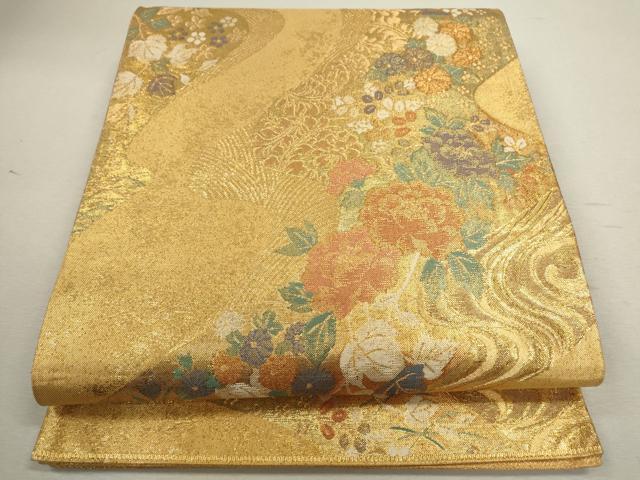 ■■■　サイズ　■■■ 長さ 434cm 幅 30.5cm程 ■■■　商品詳細　■■■ 【正絹・芯なし】 詳細に関しましては、画像をご確認ください。 大変上質な逸品になります。 お安く出品致しますので、是非この機会にいかがでしょうか？ ■■■　注意事項　■■■ ■モニター発色の具合により色合いが異なる場合がございます。 ■寸法は多少の誤差が生じる場合がございますのでご了承ください。 ■縫込みの長さが左右非対称の場合は短い部分を記載しております。 左右非対称であってもご返品・お値引き等の保証は出来かねますので、ご了承の上ご購入をお願い致します。 ■シミ等のチェックには注意を払っておりますが、見落としがある場合もございますし、個人の見解も様々ですので神経質な方のご購入はお控えください。 ■箪笥に入っておりました着物や帯なので畳みシワや匂いがあるものもございます。 ■お休みは基本的に土日祝となりますが、その他臨時でお休みする場合がございますのでご了承ください。 ■商品の発送は平日のみの発送となります。 ■夜間と土曜、日曜日はお問い合わせの回答が遅れる場合がございます。 ■当店では、お直し、紋入れ、お手入れ等は承っておりません。 ■生地の状態（ヤケ、経年劣化等）によってはサイズ直しが出来ない場合がございます。 その点もどうかご了承のうえ、ご購入をお願いいたします。 ■弊社で取り扱う商品は一点ものにつき、時期や在庫状況に応じて金額が変更となる場合がございます。 ■検針は行っておりません。予めご了承いただきますようお願いいたします。 ■【洗える着物】と記載のある商品におきましては、商品お届け後に洗濯を行ってしまってからのご返品にはご対応しかねます。 念の為、専門店でのお手入れをお願いいたします。 ■着物のサイズ目安は下記を参考ください↓ ＜女性着物＞　お端折り次第で＋5cm　−1cmが着用可能サイズ 　例）身丈170cmの場合、身長160cm〜175cm ＜男性着物＞　身丈＋約25cm〜27cm程が適応身長 　例）身丈155cmの場合、身長180〜182cm