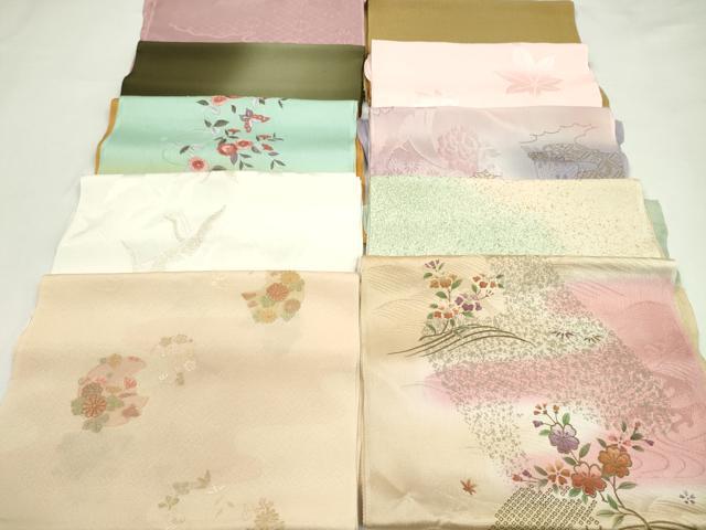 ■■■　商品詳細　■■■ 【正絹】 状態は特に目立ったシミ汚れなどもなく大変良い状態です。 大変上質な逸品になります。 お安く出品致しますので、是非この機会にいかがでしょうか？ ■■■　注意事項　■■■ ■モニター発色の具合により色合いが異なる場合がございます。 ■寸法は多少の誤差が生じる場合がございますのでご了承ください。 ■縫込みの長さが左右非対称の場合は短い部分を記載しております。 左右非対称であってもご返品・お値引き等の保証は出来かねますので、ご了承の上ご購入をお願い致します。 ■シミ等のチェックには注意を払っておりますが、見落としがある場合もございますし、個人の見解も様々ですので神経質な方のご購入はお控えください。 ■箪笥に入っておりました着物や帯なので畳みシワや匂いがあるものもございます。 ■お休みは基本的に土日祝となりますが、その他臨時でお休みする場合がございますのでご了承ください。 ■商品の発送は平日のみの発送となります。 ■夜間と土曜、日曜日はお問い合わせの回答が遅れる場合がございます。 ■当店では、お直し、紋入れ、お手入れ等は承っておりません。 ■生地の状態（ヤケ、経年劣化等）によってはサイズ直しが出来ない場合がございます。 その点もどうかご了承のうえ、ご購入をお願いいたします。 ■弊社で取り扱う商品は一点ものにつき、時期や在庫状況に応じて金額が変更となる場合がございます。 ■検針は行っておりません。予めご了承いただきますようお願いいたします。 ■【洗える着物】と記載のある商品におきましては、商品お届け後に洗濯を行ってしまってからのご返品にはご対応しかねます。 念の為、専門店でのお手入れをお願いいたします。 ■着物のサイズ目安は下記を参考ください↓ ＜女性着物＞　お端折り次第で＋5cm　−1cmが着用可能サイズ 　例）身丈170cmの場合、身長160cm〜175cm ＜男性着物＞　身丈＋約25cm〜27cm程が適応身長 　例）身丈155cmの場合、身長180〜182cm