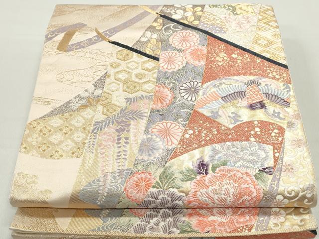 ■■■　サイズ　■■■ 長さ 428cm 幅 31cm程 ■■■　商品詳細　■■■ 【正絹】 詳細に関しましては、画像をご確認ください。 大変上質な逸品になります。 お安く出品致しますので、是非この機会にいかがでしょうか？ ※汚れ等に関しましては、着用時には見えない部分になるかと思いますのであまり気にならずお召になれるかと思います。 ■■■　注意事項　■■■ ■モニター発色の具合により色合いが異なる場合がございます。 ■寸法は多少の誤差が生じる場合がございますのでご了承ください。 ■縫込みの長さが左右非対称の場合は短い部分を記載しております。 左右非対称であってもご返品・お値引き等の保証は出来かねますので、ご了承の上ご購入をお願い致します。 ■シミ等のチェックには注意を払っておりますが、見落としがある場合もございますし、個人の見解も様々ですので神経質な方のご購入はお控えください。 ■箪笥に入っておりました着物や帯なので畳みシワや匂いがあるものもございます。 ■お休みは基本的に土日祝となりますが、その他臨時でお休みする場合がございますのでご了承ください。 ■商品の発送は平日のみの発送となります。 ■夜間と土曜、日曜日はお問い合わせの回答が遅れる場合がございます。 ■当店では、お直し、紋入れ、お手入れ等は承っておりません。 ■生地の状態（ヤケ、経年劣化等）によってはサイズ直しが出来ない場合がございます。 その点もどうかご了承のうえ、ご購入をお願いいたします。 ■弊社で取り扱う商品は一点ものにつき、時期や在庫状況に応じて金額が変更となる場合がございます。 ■検針は行っておりません。予めご了承いただきますようお願いいたします。 ■【洗える着物】と記載のある商品におきましては、商品お届け後に洗濯を行ってしまってからのご返品にはご対応しかねます。 念の為、専門店でのお手入れをお願いいたします。 ■着物のサイズ目安は下記を参考ください↓ ＜女性着物＞　お端折り次第で＋5cm　−1cmが着用可能サイズ 　例）身丈170cmの場合、身長160cm〜175cm ＜男性着物＞　身丈＋約25cm〜27cm程が適応身長 　例）身丈155cmの場合、身長180〜182cm