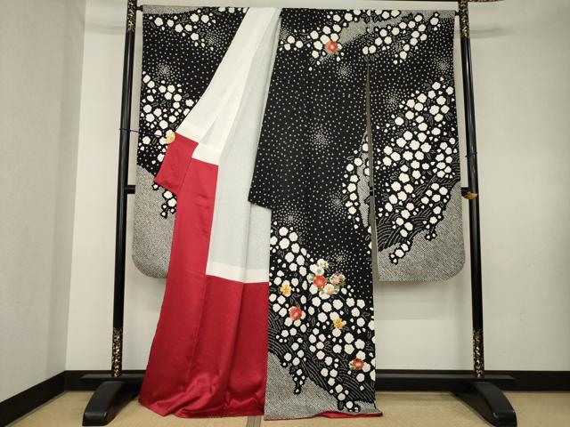 平和屋の平和屋着物●豪華振袖・長襦袢(無双仕立て)セット　総絞り　駒刺繍　花丸文　黒地　ロング丈　正絹　逸品　AABL0042ck｜アングル2