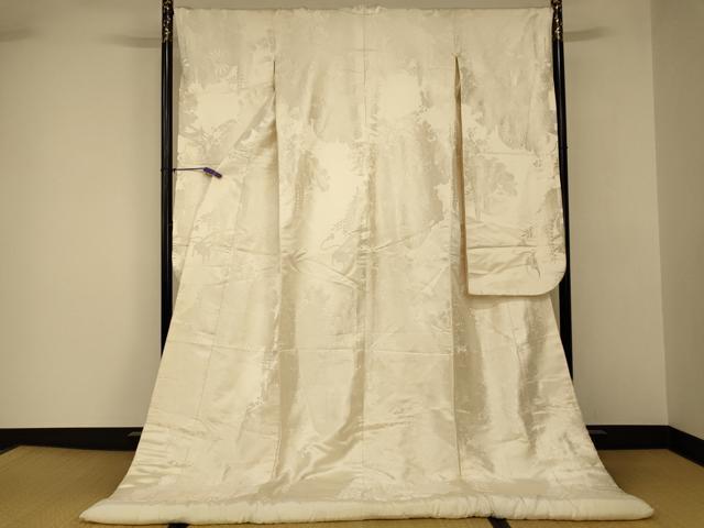 ■■■　サイズ　■■■ 身丈 194cm（肩から） 裄丈 67cm 袖丈 103.5cm　縫込み 7cm 袖幅 34cm 前幅 28cm 後幅 31cm 着物縫いこみ 内揚げ 0cm 裄 お袖側 約3cm　身頃側 約1cm ■■■　商品詳細　■■■ 【正絹・ふき綿仕立て】 状態は接写画像のようにふき綿部分・表地・袖口に薄い汚れがございますが その他特に目立ったシミ汚れなどもなく大変良い状態です。 大変上質な逸品になります。 お安く出品致しますので、是非この機会にいかがでしょうか？ ■■■　注意事項　■■■ ■モニター発色の具合により色合いが異なる場合がございます。 ■寸法は多少の誤差が生じる場合がございますのでご了承ください。 ■縫込みの長さが左右非対称の場合は短い部分を記載しております。 左右非対称であってもご返品・お値引き等の保証は出来かねますので、ご了承の上ご購入をお願い致します。 ■シミ等のチェックには注意を払っておりますが、見落としがある場合もございますし、個人の見解も様々ですので神経質な方のご購入はお控えください。 ■箪笥に入っておりました着物や帯なので畳みシワや匂いがあるものもございます。 ■お休みは基本的に土日祝となりますが、その他臨時でお休みする場合がございますのでご了承ください。 ■商品の発送は平日のみの発送となります。 ■夜間と土曜、日曜日はお問い合わせの回答が遅れる場合がございます。 ■当店では、お直し、紋入れ、お手入れ等は承っておりません。 ■生地の状態（ヤケ、経年劣化等）によってはサイズ直しが出来ない場合がございます。 その点もどうかご了承のうえ、ご購入をお願いいたします。 ■弊社で取り扱う商品は一点ものにつき、時期や在庫状況に応じて金額が変更となる場合がございます。 ■検針は行っておりません。予めご了承いただきますようお願いいたします。 ■【洗える着物】と記載のある商品におきましては、商品お届け後に洗濯を行ってしまってからのご返品にはご対応しかねます。 念の為、専門店でのお手入れをお願いいたします。 ■写真に写っている物が全てになります。 それ以外の付属品はございませんのでご了承ください。 ■状態に関する写真につきましては、掲載可能な写真枚数に限りがあるため、 各箇所につき1枚参考画像を掲載しております。 ■着物のサイズ目安は下記を参考ください↓ ＜女性着物＞　お端折り次第で＋5cm　−10cmが着用可能サイズ 　例）身丈170cmの場合、身長160cm〜175cm ＜男性着物＞　身丈＋約25cm〜27cm程が適応身長 　例）身丈155cmの場合、身長180cm〜182cm