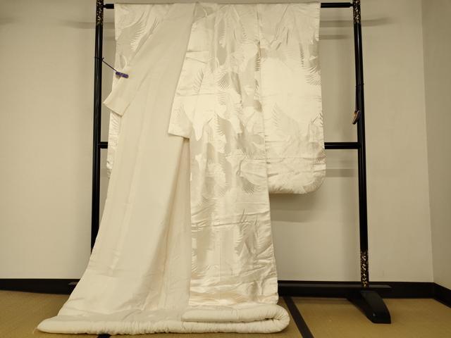 平和屋の平和屋本店●白打掛　白無垢　和装　婚礼　結婚式　花嫁　神社挙式　唐織　飛鶴文　逸品　AABJ2699fw｜アングル2