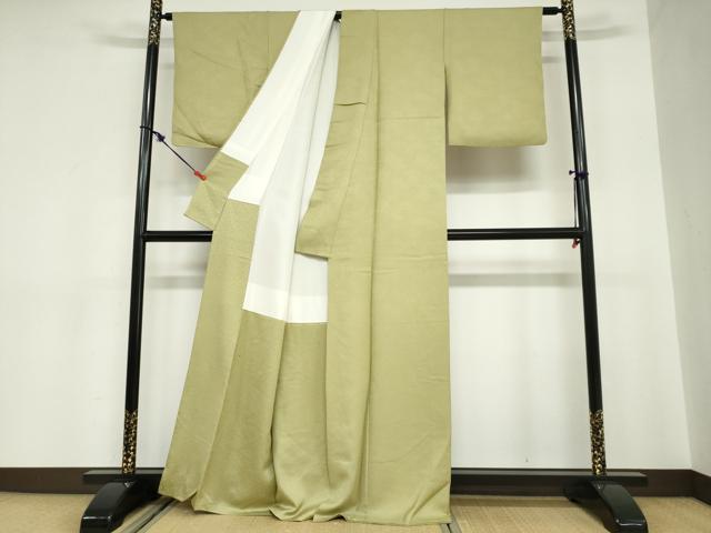 平和屋の平和屋着物●上質な色無地　苗色　正絹　逸品　DABC2057ud｜アングル3