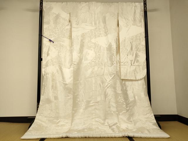 ■■■　サイズ　■■■ 身丈 194cm（肩から） 裄丈 67cm 袖丈 105cm　縫込み 6cm 袖幅 34cm 前幅 27cm 後幅 31cm 着物縫いこみ 内揚げ 0cm 裄 お袖側 約2cm　身頃側 約3cm ■■■　商品詳細　■■■ 【正絹・ふき綿仕立て】 状態は接写画像のようにふき綿部分・袖口・胴裏に薄い汚れがございますが その他特に目立ったシミ汚れなどもなく大変良い状態です。 大変上質な逸品になります。 お安く出品致しますので、是非この機会にいかがでしょうか？ ■■■　注意事項　■■■ ■モニター発色の具合により色合いが異なる場合がございます。 ■寸法は多少の誤差が生じる場合がございますのでご了承ください。 ■縫込みの長さが左右非対称の場合は短い部分を記載しております。 左右非対称であってもご返品・お値引き等の保証は出来かねますので、ご了承の上ご購入をお願い致します。 ■シミ等のチェックには注意を払っておりますが、見落としがある場合もございますし、個人の見解も様々ですので神経質な方のご購入はお控えください。 ■箪笥に入っておりました着物や帯なので畳みシワや匂いがあるものもございます。 ■お休みは基本的に土日祝となりますが、その他臨時でお休みする場合がございますのでご了承ください。 ■商品の発送は平日のみの発送となります。 ■夜間と土曜、日曜日はお問い合わせの回答が遅れる場合がございます。 ■当店では、お直し、紋入れ、お手入れ等は承っておりません。 ■生地の状態（ヤケ、経年劣化等）によってはサイズ直しが出来ない場合がございます。 その点もどうかご了承のうえ、ご購入をお願いいたします。 ■弊社で取り扱う商品は一点ものにつき、時期や在庫状況に応じて金額が変更となる場合がございます。 ■検針は行っておりません。予めご了承いただきますようお願いいたします。 ■【洗える着物】と記載のある商品におきましては、商品お届け後に洗濯を行ってしまってからのご返品にはご対応しかねます。 念の為、専門店でのお手入れをお願いいたします。 ■写真に写っている物が全てになります。 それ以外の付属品はございませんのでご了承ください。 ■状態に関する写真につきましては、掲載可能な写真枚数に限りがあるため、 各箇所につき1枚参考画像を掲載しております。 ■着物のサイズ目安は下記を参考ください↓ ＜女性着物＞　お端折り次第で＋5cm　−10cmが着用可能サイズ 　例）身丈170cmの場合、身長160cm〜175cm ＜男性着物＞　身丈＋約25cm〜27cm程が適応身長 　例）身丈155cmの場合、身長180cm〜182cm