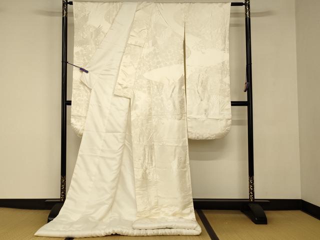 平和屋の平和屋本店●白打掛　白無垢　和装　婚礼　結婚式　花嫁　神社挙式　唐織　飛鶴花車文　逸品　AABJ2716fw｜アングル2
