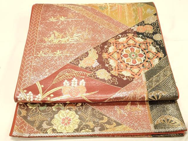 ■■■　サイズ　■■■ 長さ 414cm 幅 30.5cm程 ■■■　商品詳細　■■■ 【正絹・芯なし】 詳細に関しましては、画像をご確認ください。 大変上質な逸品になります。 お安く出品致しますので、是非この機会にいかがでしょうか？ ■■■　注意事項　■■■ ■モニター発色の具合により色合いが異なる場合がございます。 ■寸法は多少の誤差が生じる場合がございますのでご了承ください。 ■縫込みの長さが左右非対称の場合は短い部分を記載しております。 左右非対称であってもご返品・お値引き等の保証は出来かねますので、ご了承の上ご購入をお願い致します。 ■シミ等のチェックには注意を払っておりますが、見落としがある場合もございますし、個人の見解も様々ですので神経質な方のご購入はお控えください。 ■箪笥に入っておりました着物や帯なので畳みシワや匂いがあるものもございます。 ■お休みは基本的に土日祝となりますが、その他臨時でお休みする場合がございますのでご了承ください。 ■商品の発送は平日のみの発送となります。 ■夜間と土曜、日曜日はお問い合わせの回答が遅れる場合がございます。 ■当店では、お直し、紋入れ、お手入れ等は承っておりません。 ■生地の状態（ヤケ、経年劣化等）によってはサイズ直しが出来ない場合がございます。 その点もどうかご了承のうえ、ご購入をお願いいたします。 ■弊社で取り扱う商品は一点ものにつき、時期や在庫状況に応じて金額が変更となる場合がございます。 ■検針は行っておりません。予めご了承いただきますようお願いいたします。 ■【洗える着物】と記載のある商品におきましては、商品お届け後に洗濯を行ってしまってからのご返品にはご対応しかねます。 念の為、専門店でのお手入れをお願いいたします。 ■着物のサイズ目安は下記を参考ください↓ ＜女性着物＞　お端折り次第で＋5cm　−1cmが着用可能サイズ 　例）身丈170cmの場合、身長160cm〜175cm ＜男性着物＞　身丈＋約25cm〜27cm程が適応身長 　例）身丈155cmの場合、身長180〜182cm