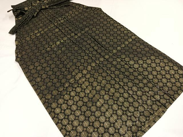 平和屋着物●男性　行灯袴　金襴袴　松葉　黒地　金糸　未使用　AABG4890ph