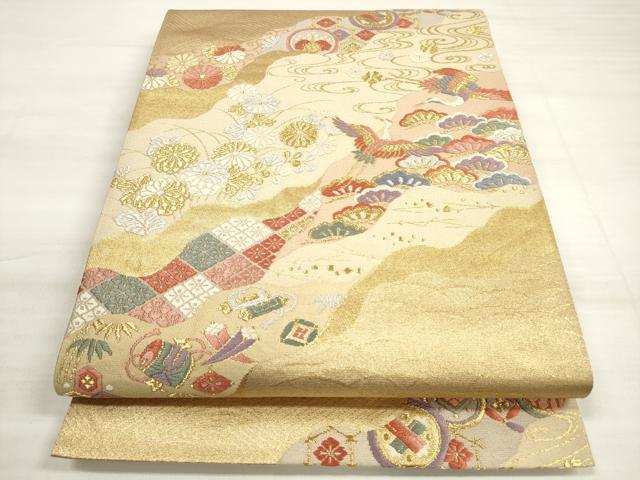 ■■■　サイズ　■■■ 長さ 420cm 幅 30.5cm程 ■■■　商品詳細　■■■ 【正絹】 詳細に関しましては、画像をご確認ください。 大変上質な逸品になります。 お安く出品致しますので、是非この機会にいかがでしょうか？ ※汚れ等に関しましては、着用時には見えない部分になるかと思いますのであまり気にならずお召になれるかと思います。 ■■■　注意事項　■■■ ■モニター発色の具合により色合いが異なる場合がございます。 ■寸法は多少の誤差が生じる場合がございますのでご了承ください。 ■縫込みの長さが左右非対称の場合は短い部分を記載しております。 左右非対称であってもご返品・お値引き等の保証は出来かねますので、ご了承の上ご購入をお願い致します。 ■シミ等のチェックには注意を払っておりますが、見落としがある場合もございますし、個人の見解も様々ですので神経質な方のご購入はお控えください。 ■箪笥に入っておりました着物や帯なので畳みシワや匂いがあるものもございます。 ■お休みは基本的に土日祝となりますが、その他臨時でお休みする場合がございますのでご了承ください。 ■商品の発送は平日のみの発送となります。 ■夜間と土曜、日曜日はお問い合わせの回答が遅れる場合がございます。 ■当店では、お直し、紋入れ、お手入れ等は承っておりません。 ■生地の状態（ヤケ、経年劣化等）によってはサイズ直しが出来ない場合がございます。 その点もどうかご了承のうえ、ご購入をお願いいたします。 ■弊社で取り扱う商品は一点ものにつき、時期や在庫状況に応じて金額が変更となる場合がございます。 ■検針は行っておりません。予めご了承いただきますようお願いいたします。 ■【洗える着物】と記載のある商品におきましては、商品お届け後に洗濯を行ってしまってからのご返品にはご対応しかねます。 念の為、専門店でのお手入れをお願いいたします。 ■着物のサイズ目安は下記を参考ください↓ ＜女性着物＞　お端折り次第で＋5cm　−1cmが着用可能サイズ 　例）身丈170cmの場合、身長160cm〜175cm ＜男性着物＞　身丈＋約25cm〜27cm程が適応身長 　例）身丈155cmの場合、身長180〜182cm