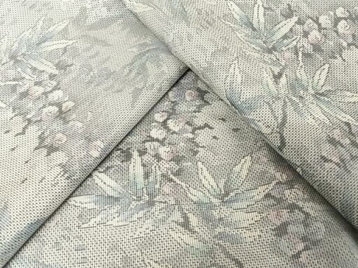 平和屋着物●本場大島紬 白大島 南天文 正絹 逸品 未使用 AAAT9474np 平和屋着物●本場大島紬 白大島 南天文 正絹 逸品 未使用 AAAT9474np