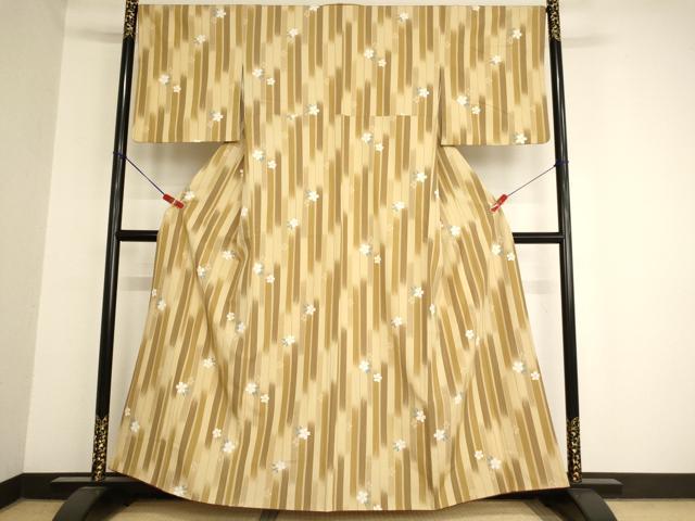 平和屋着物■小紋 変わり縞 舞桜文 やまと誂製 洗える着物 AABD1769ja