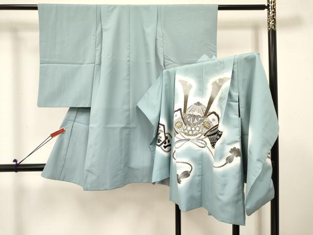 ■■■　サイズ　■■■ 【祝着】 身丈 88cm（肩から） 裄丈 43.5cm（肩上げ　3.5cm） 袖丈 50cm　縫込み 1.5cm 袖幅 27.5cm 前幅 18.5cm 後幅 23cm 着物縫いこみ 内揚げ 0cm （腰上げ　0cm） 裄 お袖側 約2cm　身頃側 約2cm 【羽織】 身丈 61.5cm（肩から） 裄丈 43cm（肩上げ　4cm） 袖丈 50cm　縫込み 3.5cm 袖幅 28.5cm 前幅 16cm 後幅 21.5cm （腰上げ　0cm） 裄 お袖側 約1.5cm　身頃側 約0cm ■■■　商品詳細　■■■ 着物【表地：ポリエステル・裏地：アセテート】の 状態は接写画像のように両袖前後・胴裏に薄い汚れがございますが その他特に目立ったシミ汚れなどもなく大変良い状態です。 羽織【表地：ポリエステル・裏地：アセテート】の 状態は接写画像のように両袖前後に薄い汚れがございますが その他特に目立ったシミ汚れなどもなく大変良い状態です。 お安く出品致しますので、是非この機会にいかがでしょうか？ ※ご自身で洗濯された場合の保証はできかねます。専門店にご相談ください。 ※着物の裄丈が羽織よりも大きい仕立てになっておりますので、ご確認の上ご入札くださいませ。 ■■■　注意事項　■■■ ■モニター発色の具合により色合いが異なる場合がございます。 ■寸法は多少の誤差が生じる場合がございますのでご了承ください。 ■縫込みの長さが左右非対称の場合は短い部分を記載しております。 左右非対称であってもご返品・お値引き等の保証は出来かねますので、ご了承の上ご購入をお願い致します。 ■シミ等のチェックには注意を払っておりますが、見落としがある場合もございますし、個人の見解も様々ですので神経質な方のご購入はお控えください。 ■箪笥に入っておりました着物や帯なので畳みシワや匂いがあるものもございます。 ■お休みは基本的に土日祝となりますが、その他臨時でお休みする場合がございますのでご了承ください。 ■商品の発送は平日のみの発送となります。 ■夜間と土曜、日曜日はお問い合わせの回答が遅れる場合がございます。 ■当店では、お直し、紋入れ、お手入れ等は承っておりません。 ■生地の状態（ヤケ、経年劣化等）によってはサイズ直しが出来ない場合がございます。 その点もどうかご了承のうえ、ご購入をお願いいたします。 ■弊社で取り扱う商品は一点ものにつき、時期や在庫状況に応じて金額が変更となる場合がございます。 ■検針は行っておりません。予めご了承いただきますようお願いいたします。 ■【洗える着物】と記載のある商品におきましては、商品お届け後に洗濯を行ってしまってからのご返品にはご対応しかねます。 念の為、専門店でのお手入れをお願いいたします。 ■着物のサイズ目安は下記を参考ください↓ ＜女性着物＞　お端折り次第で＋5cm　−1cmが着用可能サイズ 　例）身丈170cmの場合、身長160cm〜175cm ＜男性着物＞　身丈＋約25cm〜27cm程が適応身長 　例）身丈155cmの場合、身長180〜182cm