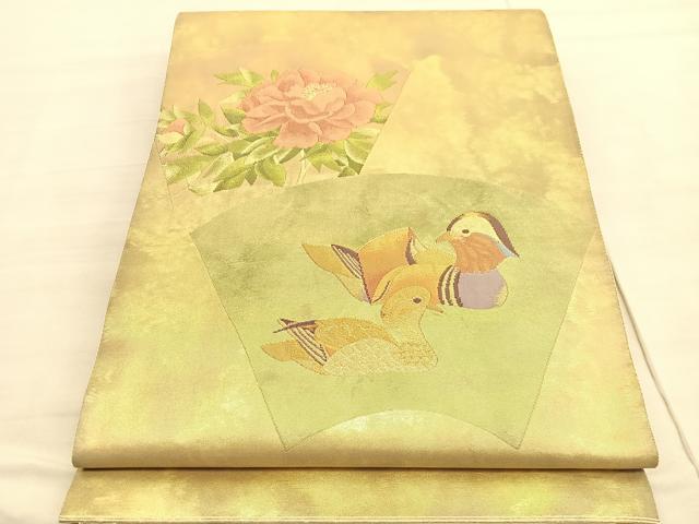 ■■■　サイズ　■■■ 長さ 428cm 幅 30.5cm程 ■■■　商品詳細　■■■ 【正絹】 詳細に関しましては、画像をご確認ください。 大変上質な逸品になります。 お安く出品致しますので、是非この機会にいかがでしょうか？ ■■■　注意事項　■■■ ■モニター発色の具合により色合いが異なる場合がございます。 ■寸法は多少の誤差が生じる場合がございますのでご了承ください。 ■縫込みの長さが左右非対称の場合は短い部分を記載しております。 左右非対称であってもご返品・お値引き等の保証は出来かねますので、ご了承の上ご購入をお願い致します。 ■シミ等のチェックには注意を払っておりますが、見落としがある場合もございますし、個人の見解も様々ですので神経質な方のご購入はお控えください。 ■箪笥に入っておりました着物や帯なので畳みシワや匂いがあるものもございます。 ■お休みは基本的に土日祝となりますが、その他臨時でお休みする場合がございますのでご了承ください。 ■商品の発送は平日のみの発送となります。 ■夜間と土曜、日曜日はお問い合わせの回答が遅れる場合がございます。 ■当店では、お直し、紋入れ、お手入れ等は承っておりません。 ■生地の状態（ヤケ、経年劣化等）によってはサイズ直しが出来ない場合がございます。 その点もどうかご了承のうえ、ご購入をお願いいたします。 ■弊社で取り扱う商品は一点ものにつき、時期や在庫状況に応じて金額が変更となる場合がございます。 ■検針は行っておりません。予めご了承いただきますようお願いいたします。 ■【洗える着物】と記載のある商品におきましては、商品お届け後に洗濯を行ってしまってからのご返品にはご対応しかねます。 念の為、専門店でのお手入れをお願いいたします。 ■着物のサイズ目安は下記を参考ください↓ ＜女性着物＞　お端折り次第で＋5cm　−1cmが着用可能サイズ 　例）身丈170cmの場合、身長160cm〜175cm ＜男性着物＞　身丈＋約25cm〜27cm程が適応身長 　例）身丈155cmの場合、身長180〜182cm