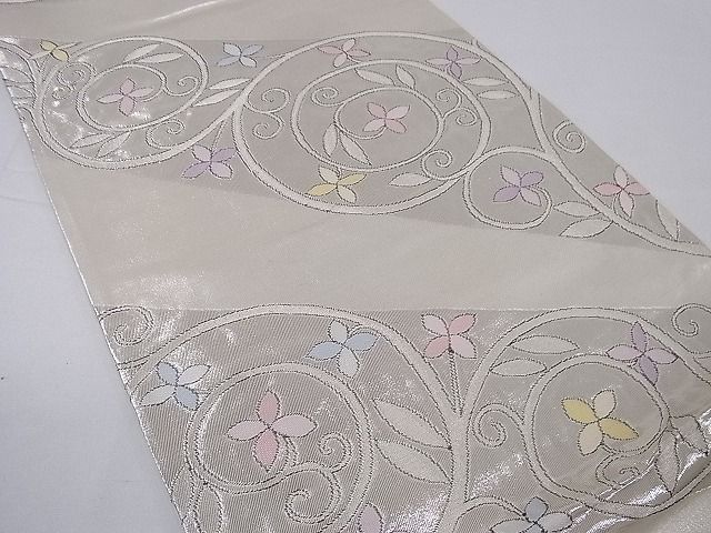 平和屋着物■西陣　六通柄袋帯　花唐草文　銀糸　逸品　in0002
