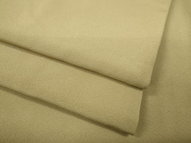 ■■■　サイズ　■■■ 身丈 158cm（肩から） 裄丈 63cm 袖丈 46.5cm　縫込み 5cm 袖幅 32.5cm 前幅 24cm 後幅 29cm 着物縫いこみ 内揚げ 5cm 裄 お袖側 約2.5cm　身頃側 約3cm ■■■　商品詳細　■■■ 【正絹・一つ紋】 状態は接写画像のように両袖に薄い汚れがございますが その他特に目立ったシミ汚れなどもなく大変良い状態です。 大変上質な逸品になります。 お安く出品致しますので、是非この機会にいかがでしょうか？ ■■■　注意事項　■■■ ■モニター発色の具合により色合いが異なる場合がございます。 ■寸法は多少の誤差が生じる場合がございますのでご了承ください。 ■縫込みの長さが左右非対称の場合は短い部分を記載しております。 左右非対称であってもご返品・お値引き等の保証は出来かねますので、ご了承の上ご購入をお願い致します。 ■シミ等のチェックには注意を払っておりますが、見落としがある場合もございますし、個人の見解も様々ですので神経質な方のご購入はお控えください。 ■箪笥に入っておりました着物や帯なので畳みシワや匂いがあるものもございます。 ■お休みは基本的に土日祝となりますが、その他臨時でお休みする場合がございますのでご了承ください。 ■商品の発送は平日のみの発送となります。 ■夜間と土曜、日曜日はお問い合わせの回答が遅れる場合がございます。 ■当店では、お直し、紋入れ、お手入れ等は承っておりません。 ■生地の状態（ヤケ、経年劣化等）によってはサイズ直しが出来ない場合がございます。 その点もどうかご了承のうえ、ご購入をお願いいたします。 ■弊社で取り扱う商品は一点ものにつき、時期や在庫状況に応じて金額が変更となる場合がございます。 ■検針は行っておりません。予めご了承いただきますようお願いいたします。 ■【洗える着物】と記載のある商品におきましては、商品お届け後に洗濯を行ってしまってからのご返品にはご対応しかねます。 念の為、専門店でのお手入れをお願いいたします。 ■着物のサイズ目安は下記を参考ください↓ ＜女性着物＞　お端折り次第で＋5cm　−1cmが着用可能サイズ 　例）身丈170cmの場合、身長160cm〜175cm ＜男性着物＞　身丈＋約25cm〜27cm程が適応身長 　例）身丈155cmの場合、身長180〜182cm