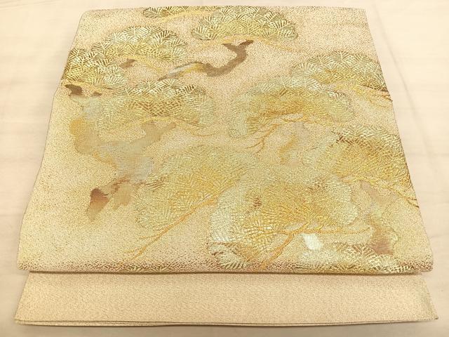 ■■■　サイズ　■■■ 長さ 438cm 幅 31cm程 ■■■　商品詳細　■■■ 【正絹・芯なし】 詳細に関しましては、画像をご確認ください。 大変上質な逸品になります。 お安く出品致しますので、是非この機会にいかがでしょうか？ ※たれ先未かがりですが着用には問題ありません。 ■■■　注意事項　■■■ ■モニター発色の具合により色合いが異なる場合がございます。 ■寸法は多少の誤差が生じる場合がございますのでご了承ください。 ■縫込みの長さが左右非対称の場合は短い部分を記載しております。 左右非対称であってもご返品・お値引き等の保証は出来かねますので、ご了承の上ご購入をお願い致します。 ■シミ等のチェックには注意を払っておりますが、見落としがある場合もございますし、個人の見解も様々ですので神経質な方のご購入はお控えください。 ■箪笥に入っておりました着物や帯なので畳みシワや匂いがあるものもございます。 ■お休みは基本的に土日祝となりますが、その他臨時でお休みする場合がございますのでご了承ください。 ■商品の発送は平日のみの発送となります。 ■夜間と土曜、日曜日はお問い合わせの回答が遅れる場合がございます。 ■当店では、お直し、紋入れ、お手入れ等は承っておりません。 ■生地の状態（ヤケ、経年劣化等）によってはサイズ直しが出来ない場合がございます。 その点もどうかご了承のうえ、ご購入をお願いいたします。 ■弊社で取り扱う商品は一点ものにつき、時期や在庫状況に応じて金額が変更となる場合がございます。 ■検針は行っておりません。予めご了承いただきますようお願いいたします。 ■【洗える着物】と記載のある商品におきましては、商品お届け後に洗濯を行ってしまってからのご返品にはご対応しかねます。 念の為、専門店でのお手入れをお願いいたします。 ■着物のサイズ目安は下記を参考ください↓ ＜女性着物＞　お端折り次第で＋5cm　−1cmが着用可能サイズ 　例）身丈170cmの場合、身長160cm〜175cm ＜男性着物＞　身丈＋約25cm〜27cm程が適応身長 　例）身丈155cmの場合、身長180〜182cm