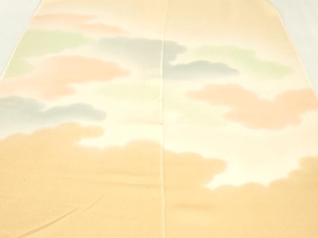 ■■■　サイズ　■■■ 長さ　　着尺分あり 幅　　　約35.5cm ■■■　商品詳細　■■■ 【正絹・未使用】 状態は接写画像のように表地所々・裏面所々に薄い汚れがございます。 大変上質な逸品になります。 お安く出品致しますので、是非この機会にいかがでしょうか？ ■■■　注意事項　■■■ ■モニター発色の具合により色合いが異なる場合がございます。 ■寸法は多少の誤差が生じる場合がございますのでご了承ください。 ■縫込みの長さが左右非対称の場合は短い部分を記載しております。 左右非対称であってもご返品・お値引き等の保証は出来かねますので、ご了承の上ご購入をお願い致します。 ■シミ等のチェックには注意を払っておりますが、見落としがある場合もございますし、個人の見解も様々ですので神経質な方のご購入はお控えください。 ■箪笥に入っておりました着物や帯なので畳みシワや匂いがあるものもございます。 ■お休みは基本的に土日祝となりますが、その他臨時でお休みする場合がございますのでご了承ください。 ■商品の発送は平日のみの発送となります。 ■夜間と土曜、日曜日はお問い合わせの回答が遅れる場合がございます。 ■当店では、お直し、紋入れ、お手入れ等は承っておりません。 ■生地の状態（ヤケ、経年劣化等）によってはサイズ直しが出来ない場合がございます。 その点もどうかご了承のうえ、ご購入をお願いいたします。 ■弊社で取り扱う商品は一点ものにつき、時期や在庫状況に応じて金額が変更となる場合がございます。 ■検針は行っておりません。予めご了承いただきますようお願いいたします。 ■【洗える着物】と記載のある商品におきましては、商品お届け後に洗濯を行ってしまってからのご返品にはご対応しかねます。 念の為、専門店でのお手入れをお願いいたします。 ■写真に写っている物が全てになります。それ以外の付属品はございませんのでご了承ください。 ■状態に関する写真につきましては、掲載可能な写真枚数に限りがあるため、各箇所につき1枚参考画像を掲載しております。 ■着物のサイズ目安は下記を参考ください↓ ＜女性着物＞　お端折り次第で＋5cm　−1cmが着用可能サイズ 　例）身丈170cmの場合、身長160cm〜175cm ＜男性着物＞　身丈＋約25cm〜27cm程が適応身長 　例）身丈155cmの場合、身長180〜182cm