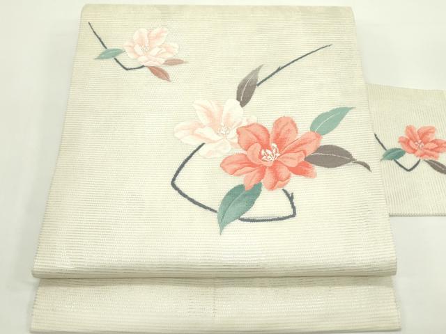 ■■■　サイズ　■■■ 長さ 357cm 幅 30.5cm程 ■■■　商品詳細　■■■ 【正絹】 状態は接写画像のように 前柄付近・胴回り・手先にシミがございますが その他特に目立ったシミ汚れなどもなく大変良い状態です。 大変上質な逸品になります。 お安く出品致しますので、是非この機会にいかがでしょうか？ ■■■　注意事項　■■■ ■モニター発色の具合により色合いが異なる場合がございます。 ■寸法は多少の誤差が生じる場合がございますのでご了承ください。 ■縫込みの長さが左右非対称の場合は短い部分を記載しております。 左右非対称であってもご返品・お値引き等の保証は出来かねますので、ご了承の上ご購入をお願い致します。 ■シミ等のチェックには注意を払っておりますが、見落としがある場合もございますし、個人の見解も様々ですので神経質な方のご購入はお控えください。 ■箪笥に入っておりました着物や帯なので畳みシワや匂いがあるものもございます。 ■お休みは基本的に土日祝となりますが、その他臨時でお休みする場合がございますのでご了承ください。 ■商品の発送は平日のみの発送となります。 ■夜間と土曜、日曜日はお問い合わせの回答が遅れる場合がございます。 ■当店では、お直し、紋入れ、お手入れ等は承っておりません。 ■生地の状態（ヤケ、経年劣化等）によってはサイズ直しが出来ない場合がございます。 その点もどうかご了承のうえ、ご購入をお願いいたします。 ■弊社で取り扱う商品は一点ものにつき、時期や在庫状況に応じて金額が変更となる場合がございます。 ■検針は行っておりません。予めご了承いただきますようお願いいたします。 ■【洗える着物】と記載のある商品におきましては、商品お届け後に洗濯を行ってしまってからのご返品にはご対応しかねます。 念の為、専門店でのお手入れをお願いいたします。 ■写真に写っている物が全てになります。それ以外の付属品はございませんのでご了承ください。 ■状態に関する写真につきましては、掲載可能な写真枚数に限りがあるため、各箇所につき1枚参考画像を掲載しております。 ■着物のサイズ目安は下記を参考ください↓ ＜女性着物＞　お端折り次第で＋5cm　－1cmが着用可能サイズ 　例）身丈170cmの場合、身長160cm～175cm ＜男性着物＞　身丈＋約25cm～27cm程が適応身長 　例）身丈155cmの場合、身長180～182cm