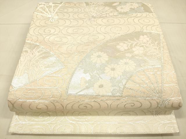■■■　サイズ　■■■ 長さ 422cm 幅 30cm程 ■■■　商品詳細　■■■ 【正絹・関西仕立て】 状態は締めてはおりますが 特に目立ったシミ汚れなどもなく大変良い状態です。 大変上質な逸品になります。 お安く出品致しますので、是非この機会にいかがでしょうか？ ■■■　注意事項　■■■ ■モニター発色の具合により色合いが異なる場合がございます。 ■寸法は多少の誤差が生じる場合がございますのでご了承ください。 ■縫込みの長さが左右非対称の場合は短い部分を記載しております。 左右非対称であってもご返品・お値引き等の保証は出来かねますので、ご了承の上ご購入をお願い致します。 ■シミ等のチェックには注意を払っておりますが、見落としがある場合もございますし、個人の見解も様々ですので神経質な方のご購入はお控えください。 ■箪笥に入っておりました着物や帯なので畳みシワや匂いがあるものもございます。 ■お休みは基本的に土日祝となりますが、その他臨時でお休みする場合がございますのでご了承ください。 ■商品の発送は平日のみの発送となります。 ■夜間と土曜、日曜日はお問い合わせの回答が遅れる場合がございます。 ■当店では、お直し、紋入れ、お手入れ等は承っておりません。 ■生地の状態（ヤケ、経年劣化等）によってはサイズ直しが出来ない場合がございます。 その点もどうかご了承のうえ、ご購入をお願いいたします。 ■弊社で取り扱う商品は一点ものにつき、時期や在庫状況に応じて金額が変更となる場合がございます。 ■検針は行っておりません。予めご了承いただきますようお願いいたします。 ■【洗える着物】と記載のある商品におきましては、商品お届け後に洗濯を行ってしまってからのご返品にはご対応しかねます。 念の為、専門店でのお手入れをお願いいたします。 ■着物のサイズ目安は下記を参考ください↓ ＜女性着物＞　お端折り次第で＋5cm　−1cmが着用可能サイズ 　例）身丈170cmの場合、身長160cm〜175cm ＜男性着物＞　身丈＋約25cm〜27cm程が適応身長 　例）身丈155cmの場合、身長180〜182cm