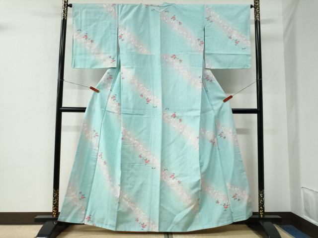 平和屋の平和屋着物●上質な紬　舞花文　正絹　逸品　CABE2540yc｜アングル2
