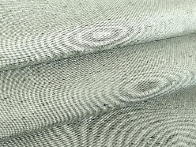 ■■■　サイズ　■■■ 身丈 150.5cm（肩から） 裄丈 74.5cm 袖丈 49cm　縫込み 3.5cm 袖幅 37.5cm 前幅 28cm 後幅 32cm 着物縫いこみ 内揚げ 5cm 裄 お袖側 約1cm　身頃側 約0cm ■■■　商品詳細　■■■ 【正絹・未使用】 状態は特に目立ったシミ汚れなどもなく大変良い状態です。 大変上質な逸品になります。 お安く出品致しますので、是非この機会にいかがでしょうか？ ■■■　注意事項　■■■ ■モニター発色の具合により色合いが異なる場合がございます。 ■寸法は多少の誤差が生じる場合がございますのでご了承ください。 ■縫込みの長さが左右非対称の場合は短い部分を記載しております。 左右非対称であってもご返品・お値引き等の保証は出来かねますので、ご了承の上ご購入をお願い致します。 ■シミ等のチェックには注意を払っておりますが、見落としがある場合もございますし、個人の見解も様々ですので神経質な方のご購入はお控えください。 ■箪笥に入っておりました着物や帯なので畳みシワや匂いがあるものもございます。 ■お休みは基本的に土日祝となりますが、その他臨時でお休みする場合がございますのでご了承ください。 ■商品の発送は平日のみの発送となります。 ■夜間と土曜、日曜日はお問い合わせの回答が遅れる場合がございます。 ■当店では、お直し、紋入れ、お手入れ等は承っておりません。 ■生地の状態（ヤケ、経年劣化等）によってはサイズ直しが出来ない場合がございます。 その点もどうかご了承のうえ、ご購入をお願いいたします。 ■弊社で取り扱う商品は一点ものにつき、時期や在庫状況に応じて金額が変更となる場合がございます。 ■検針は行っておりません。予めご了承いただきますようお願いいたします。 ■【洗える着物】と記載のある商品におきましては、商品お届け後に洗濯を行ってしまってからのご返品にはご対応しかねます。 念の為、専門店でのお手入れをお願いいたします。 ■着物のサイズ目安は下記を参考ください↓ ＜女性着物＞　お端折り次第で＋5cm　−1cmが着用可能サイズ 　例）身丈170cmの場合、身長160cm〜175cm ＜男性着物＞　身丈＋約25cm〜27cm程が適応身長 　例）身丈155cmの場合、身長180〜182cm