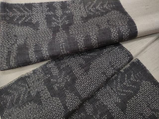 和服衬裙 - 平和屋着物●上質な紬　横段動物文　正絹　逸品　CABD7542ut