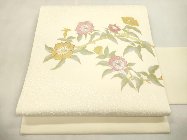 ■■■　サイズ　■■■ 長さ 366.5cm 幅 30cm程 ■■■　商品詳細　■■■ 【正絹】 状態は接写画像のように 太鼓・太鼓上部・胴回り・裏地に薄い汚れがございますが その他特に目立ったシミ汚れなどもなく大変良い状態です。 大変上質な逸品になります。 お安く出品致しますので、是非この機会にいかがでしょうか？ ■■■　注意事項　■■■ ■モニター発色の具合により色合いが異なる場合がございます。 ■寸法は多少の誤差が生じる場合がございますのでご了承ください。 ■縫込みの長さが左右非対称の場合は短い部分を記載しております。 左右非対称であってもご返品・お値引き等の保証は出来かねますので、ご了承の上ご購入をお願い致します。 ■シミ等のチェックには注意を払っておりますが、見落としがある場合もございますし、個人の見解も様々ですので神経質な方のご購入はお控えください。 ■箪笥に入っておりました着物や帯なので畳みシワや匂いがあるものもございます。 ■お休みは基本的に土日祝となりますが、その他臨時でお休みする場合がございますのでご了承ください。 ■商品の発送は平日のみの発送となります。 ■夜間と土曜、日曜日はお問い合わせの回答が遅れる場合がございます。 ■当店では、お直し、紋入れ、お手入れ等は承っておりません。 ■生地の状態（ヤケ、経年劣化等）によってはサイズ直しが出来ない場合がございます。 その点もどうかご了承のうえ、ご購入をお願いいたします。 ■弊社で取り扱う商品は一点ものにつき、時期や在庫状況に応じて金額が変更となる場合がございます。 ■検針は行っておりません。予めご了承いただきますようお願いいたします。 ■【洗える着物】と記載のある商品におきましては、商品お届け後に洗濯を行ってしまってからのご返品にはご対応しかねます。 念の為、専門店でのお手入れをお願いいたします。 ■写真に写っている物が全てになります。それ以外の付属品はございませんのでご了承ください。 ■状態に関する写真につきましては、掲載可能な写真枚数に限りがあるため、各箇所につき1枚参考画像を掲載しております。 ■着物のサイズ目安は下記を参考ください↓ ＜女性着物＞　お端折り次第で＋5cm　−1cmが着用可能サイズ 　例）身丈170cmの場合、身長160cm〜175cm ＜男性着物＞　身丈＋約25cm〜27cm程が適応身長 　例）身丈155cmの場合、身長180〜182cm