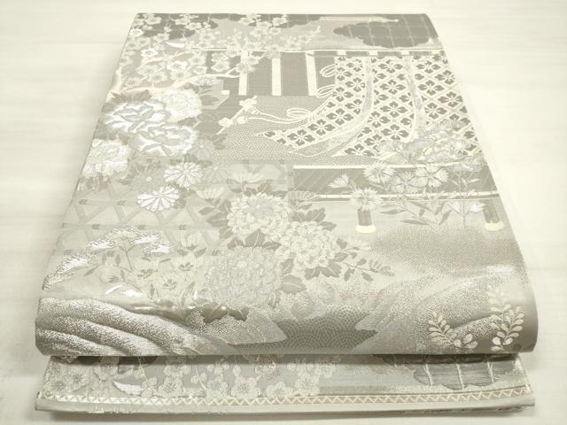 ■■■　サイズ　■■■ 長さ 434cm 幅 31cm程 ■■■　商品詳細　■■■ 【正絹・芯なし・関西仕立て】 詳細に関しましては、画像をご確認ください。 大変上質な逸品になります。 お安く出品致しますので、是非この機会にいかがでしょうか？ ※汚れ等に関しましては、着用時には見えない部分になるかと思いますのであまり気にならずお召になれるかと思います。 ■■■　注意事項　■■■ ■モニター発色の具合により色合いが異なる場合がございます。 ■寸法は多少の誤差が生じる場合がございますのでご了承ください。 ■縫込みの長さが左右非対称の場合は短い部分を記載しております。 左右非対称であってもご返品・お値引き等の保証は出来かねますので、ご了承の上ご購入をお願い致します。 ■シミ等のチェックには注意を払っておりますが、見落としがある場合もございますし、個人の見解も様々ですので神経質な方のご購入はお控えください。 ■箪笥に入っておりました着物や帯なので畳みシワや匂いがあるものもございます。 ■お休みは基本的に土日祝となりますが、その他臨時でお休みする場合がございますのでご了承ください。 ■商品の発送は平日のみの発送となります。 ■夜間と土曜、日曜日はお問い合わせの回答が遅れる場合がございます。 ■当店では、お直し、紋入れ、お手入れ等は承っておりません。 ■生地の状態（ヤケ、経年劣化等）によってはサイズ直しが出来ない場合がございます。 その点もどうかご了承のうえ、ご購入をお願いいたします。 ■弊社で取り扱う商品は一点ものにつき、時期や在庫状況に応じて金額が変更となる場合がございます。 ■検針は行っておりません。予めご了承いただきますようお願いいたします。 ■【洗える着物】と記載のある商品におきましては、商品お届け後に洗濯を行ってしまってからのご返品にはご対応しかねます。 念の為、専門店でのお手入れをお願いいたします。 ■着物のサイズ目安は下記を参考ください↓ ＜女性着物＞　お端折り次第で＋5cm　−1cmが着用可能サイズ 　例）身丈170cmの場合、身長160cm〜175cm ＜男性着物＞　身丈＋約25cm〜27cm程が適応身長 　例）身丈155cmの場合、身長180〜182cm