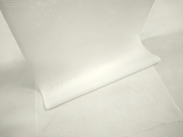 ■■■　サイズ　■■■ 長さ　　着尺分あり 幅　　　約37cm ■■■　商品詳細　■■■ 【化繊・未使用】 状態は接写画像のように反端から約12cmに薄い汚れがございます。 お安く出品致しますので、是非この機会にいかがでしょうか？ ※ご自身で洗濯された場合の保証はできかねます。専門店にご相談ください。 ■■■　注意事項　■■■ ■モニター発色の具合により色合いが異なる場合がございます。 ■寸法は多少の誤差が生じる場合がございますのでご了承ください。 ■縫込みの長さが左右非対称の場合は短い部分を記載しております。 左右非対称であってもご返品・お値引き等の保証は出来かねますので、ご了承の上ご購入をお願い致します。 ■シミ等のチェックには注意を払っておりますが、見落としがある場合もございますし、個人の見解も様々ですので神経質な方のご購入はお控えください。 ■箪笥に入っておりました着物や帯なので畳みシワや匂いがあるものもございます。 ■お休みは基本的に土日祝となりますが、その他臨時でお休みする場合がございますのでご了承ください。 ■商品の発送は平日のみの発送となります。 ■夜間と土曜、日曜日はお問い合わせの回答が遅れる場合がございます。 ■当店では、お直し、紋入れ、お手入れ等は承っておりません。 ■生地の状態（ヤケ、経年劣化等）によってはサイズ直しが出来ない場合がございます。 その点もどうかご了承のうえ、ご購入をお願いいたします。 ■弊社で取り扱う商品は一点ものにつき、時期や在庫状況に応じて金額が変更となる場合がございます。 ■検針は行っておりません。予めご了承いただきますようお願いいたします。 ■【洗える着物】と記載のある商品におきましては、商品お届け後に洗濯を行ってしまってからのご返品にはご対応しかねます。 念の為、専門店でのお手入れをお願いいたします。 ■着物のサイズ目安は下記を参考ください↓ ＜女性着物＞　お端折り次第で＋5cm　−1cmが着用可能サイズ 　例）身丈170cmの場合、身長160cm〜175cm ＜男性着物＞　身丈＋約25cm〜27cm程が適応身長 　例）身丈155cmの場合、身長180〜182cm