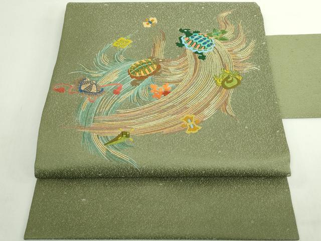 未使用品】袋帯 相良刺繍 宝相華 紬地 お太鼓柄 緑紫ピンク 楽天市場