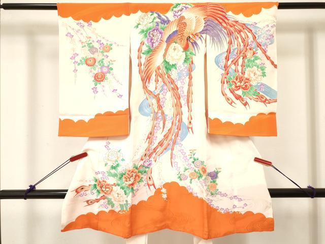 ■■■　サイズ　■■■ 【着物】 身丈 96cm（肩から） 裄丈 45cm 袖丈 55.5cm ■■■　商品詳細　■■■ 産着【表地：正絹・襦袢：化繊】 状態は接写画像のように紐部分・後身頃・裏地・ 襦袢表地・裏地に薄い汚れがございますが その他特に目立ったシミ汚れなどもなく大変良い状態です。 大変上質な逸品になります。 お安く出品致しますので、是非この機会にいかがでしょうか？ ■■■　注意事項　■■■ ■モニター発色の具合により色合いが異なる場合がございます。 ■寸法は多少の誤差が生じる場合がございますのでご了承ください。 ■縫込みの長さが左右非対称の場合は短い部分を記載しております。 左右非対称であってもご返品・お値引き等の保証は出来かねますので、ご了承の上ご購入をお願い致します。 ■シミ等のチェックには注意を払っておりますが、見落としがある場合もございますし、個人の見解も様々ですので神経質な方のご購入はお控えください。 ■箪笥に入っておりました着物や帯なので畳みシワや匂いがあるものもございます。 ■お休みは基本的に土日祝となりますが、その他臨時でお休みする場合がございますのでご了承ください。 ■商品の発送は平日のみの発送となります。 ■夜間と土曜、日曜日はお問い合わせの回答が遅れる場合がございます。 ■当店では、お直し、紋入れ、お手入れ等は承っておりません。 ■生地の状態（ヤケ、経年劣化等）によってはサイズ直しが出来ない場合がございます。 その点もどうかご了承のうえ、ご購入をお願いいたします。 ■弊社で取り扱う商品は一点ものにつき、時期や在庫状況に応じて金額が変更となる場合がございます。 ■検針は行っておりません。予めご了承いただきますようお願いいたします。 ■【洗える着物】と記載のある商品におきましては、商品お届け後に洗濯を行ってしまってからのご返品にはご対応しかねます。 念の為、専門店でのお手入れをお願いいたします。 ■着物のサイズ目安は下記を参考ください↓ ＜女性着物＞　お端折り次第で＋5cm　−1cmが着用可能サイズ 　例）身丈170cmの場合、身長160cm〜175cm ＜男性着物＞　身丈＋約25cm〜27cm程が適応身長 　例）身丈155cmの場合、身長180〜182cm
