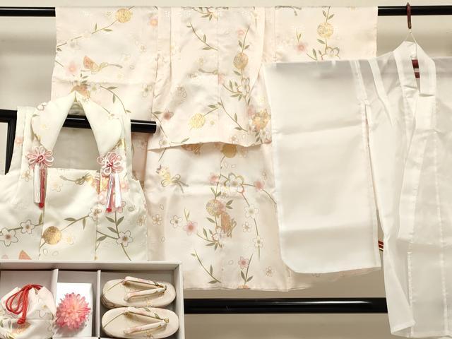 Kimono （For Girls） - 平和屋着物[]七五三　女の子　3歳　祝着　三つ身　長襦袢(単衣)・被布・草履・小物セット　扇面鈴花文　金彩　箱付き　DABC5318ma