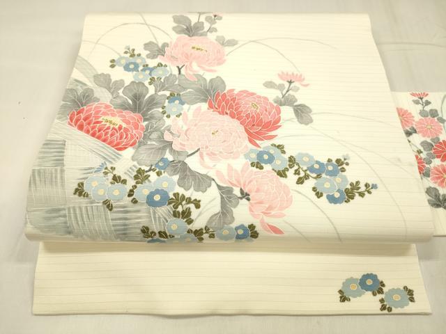 ■■■　サイズ　■■■ 長さ 355cm 幅 31cm程 ■■■　商品詳細　■■■ 【正絹】 状態は接写画像のように 太鼓・胴回り・裏地に薄い汚れがございますが その他特に目立ったシミ汚れなどもなく大変良い状態です。 大変上質な逸品になります。 お安く出品致しますので、是非この機会にいかがでしょうか？ ■■■　注意事項　■■■ ■モニター発色の具合により色合いが異なる場合がございます。 ■寸法は多少の誤差が生じる場合がございますのでご了承ください。 ■縫込みの長さが左右非対称の場合は短い部分を記載しております。 左右非対称であってもご返品・お値引き等の保証は出来かねますので、ご了承の上ご購入をお願い致します。 ■シミ等のチェックには注意を払っておりますが、見落としがある場合もございますし、個人の見解も様々ですので神経質な方のご購入はお控えください。 ■箪笥に入っておりました着物や帯なので畳みシワや匂いがあるものもございます。 ■お休みは基本的に土日祝となりますが、その他臨時でお休みする場合がございますのでご了承ください。 ■商品の発送は平日のみの発送となります。 ■夜間と土曜、日曜日はお問い合わせの回答が遅れる場合がございます。 ■当店では、お直し、紋入れ、お手入れ等は承っておりません。 ■生地の状態（ヤケ、経年劣化等）によってはサイズ直しが出来ない場合がございます。 その点もどうかご了承のうえ、ご購入をお願いいたします。 ■弊社で取り扱う商品は一点ものにつき、時期や在庫状況に応じて金額が変更となる場合がございます。 ■検針は行っておりません。予めご了承いただきますようお願いいたします。 ■【洗える着物】と記載のある商品におきましては、商品お届け後に洗濯を行ってしまってからのご返品にはご対応しかねます。 念の為、専門店でのお手入れをお願いいたします。 ■着物のサイズ目安は下記を参考ください↓ ＜女性着物＞　お端折り次第で＋5cm　−1cmが着用可能サイズ 　例）身丈170cmの場合、身長160cm〜175cm ＜男性着物＞　身丈＋約25cm〜27cm程が適応身長 　例）身丈155cmの場合、身長180〜182cm