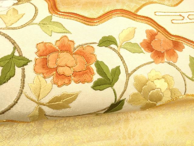 平和屋の平和屋着物▼九寸名古屋帯 駒刺繍 総刺繍 枝花文 金糸 正絹 逸品 DABE6185cm｜アングル3