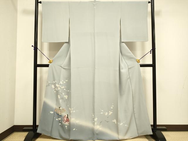■■■　サイズ　■■■ 身丈 163.5cm（肩から） 裄丈 64.5cm 袖丈 50cm　縫込み 7.5cm 袖幅 32.5cm 前幅 24.5cm 後幅 28.5cm 着物縫いこみ 内揚げ 3cm 裄 お袖側 約4cm　身頃側 約3cm ■■■　商品詳細　■■■ 【正絹・一つ紋】 状態は画像を添付しておりますので、そちらをご確認下さいますよう宜しくお願い致します。 大変上質な逸品になります。 お安く出品致しますので、是非この機会にいかがでしょうか？ ■■■　注意事項　■■■ ■モニター発色の具合により色合いが異なる場合がございます。 ■寸法は多少の誤差が生じる場合がございますのでご了承ください。 ■縫込みの長さが左右非対称の場合は短い部分を記載しております。 左右非対称であってもご返品・お値引き等の保証は出来かねますので、ご了承の上ご購入をお願い致します。 ■シミ等のチェックには注意を払っておりますが、見落としがある場合もございますし、個人の見解も様々ですので神経質な方のご購入はお控えください。 ■箪笥に入っておりました着物や帯なので畳みシワや匂いがあるものもございます。 ■お休みは基本的に土日祝となりますが、その他臨時でお休みする場合がございますのでご了承ください。 ■商品の発送は平日のみの発送となります。 ■夜間と土曜、日曜日はお問い合わせの回答が遅れる場合がございます。 ■当店では、お直し、紋入れ、お手入れ等は承っておりません。 ■生地の状態（ヤケ、経年劣化等）によってはサイズ直しが出来ない場合がございます。 その点もどうかご了承のうえ、ご購入をお願いいたします。 ■弊社で取り扱う商品は一点ものにつき、時期や在庫状況に応じて金額が変更となる場合がございます。 ■検針は行っておりません。予めご了承いただきますようお願いいたします。 ■【洗える着物】と記載のある商品におきましては、商品お届け後に洗濯を行ってしまってからのご返品にはご対応しかねます。 念の為、専門店でのお手入れをお願いいたします。 ■着物のサイズ目安は下記を参考ください↓ ＜女性着物＞　お端折り次第で＋5cm　−1cmが着用可能サイズ 　例）身丈170cmの場合、身長160cm〜175cm ＜男性着物＞　身丈＋約25cm〜27cm程が適応身長 　例）身丈155cmの場合、身長180〜182cm