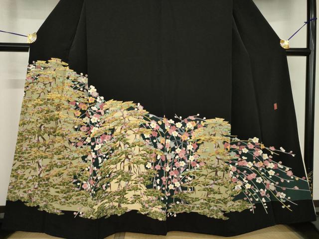 平和屋の平和屋着物●豪華黒留袖　友禅　作家物　松竹梅　正絹　逸品　AABH5777ck｜アングル3