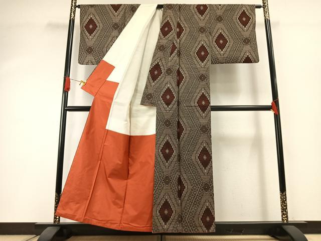 平和屋の平和屋着物●本場大島紬　龍郷絣　正絹　逸品　AABI1415fy｜アングル3